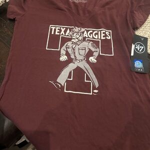 NWT Aggies Red Short Sleeve Women’s V-neck Tee XL